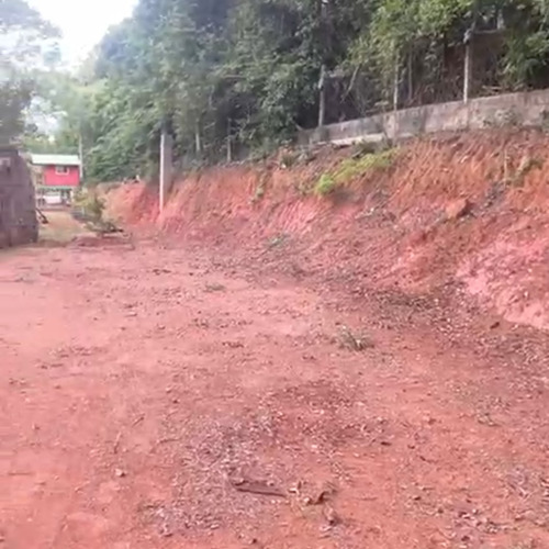 Terreno Com Mais De 1000m2 Área Valorizada A 5minutos Do Cen