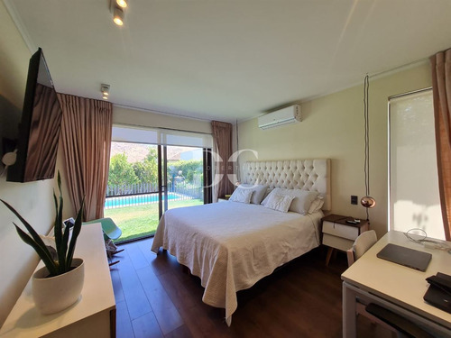Casa En Venta De 3 Dorm. En Colina Piedra Roja Chicureo