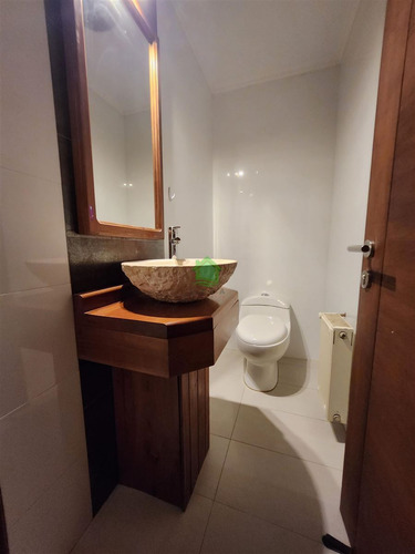 Hermosa Casa De 6 Dorm. En Parcela Para Arriendo En Valdivia