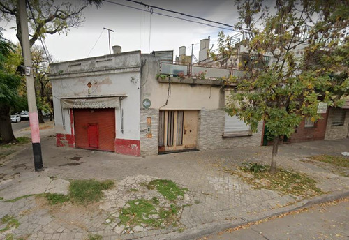 Venta/permuta- Casa Al Frente Con Local Comercial A Reciclar- Barrio Bella Vista, Rosario.