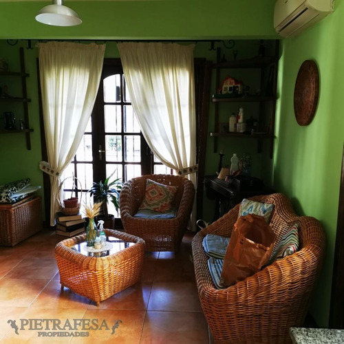 Imagen 7 de 22 de Casa En Venta, 4 Dormitorios, 2 Baños, Gran Fondo, Garaje, Verona, Carrasco Norte.