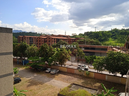 Imagen 14 de 17 de Amplio Apartamento Urb. El Ingenio Guatire