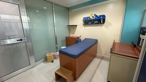 Consultorio Médico Con Planta 100 % . En Torre C, Piso 2. Clinica La Viña