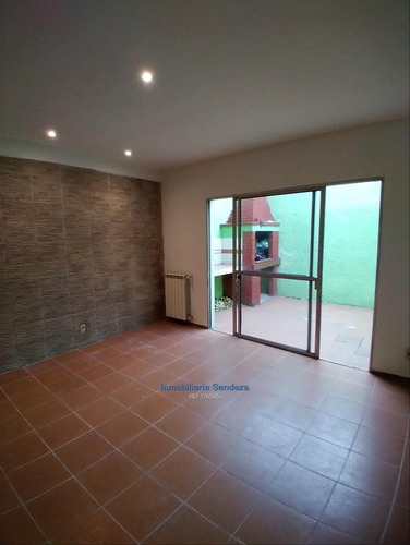 Imagen 8 de 16 de Casa Padrón Único, 3 O 4 Dorm, Patio, Gge, Calefacción.