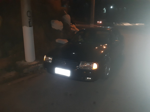 Volkswagen Santana 2001 1.8 4p Gasolina