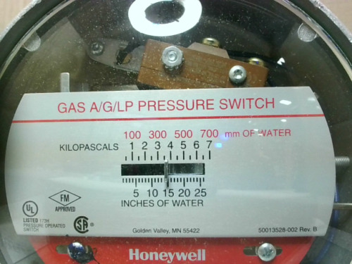 Honeywell C437d2003  Gas A/g/lp Pressure Switch 1-26  Wa Zzg