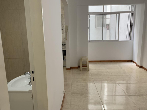 Imagen 3 de 12 de Departamento - 2 Ambientes Billinghurst Y Charcas Impecable!