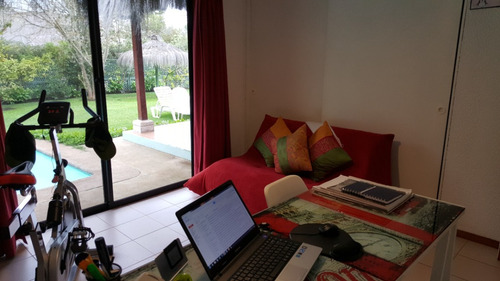 Excelente Casa En Bahía Chila Con Lancha Incluida