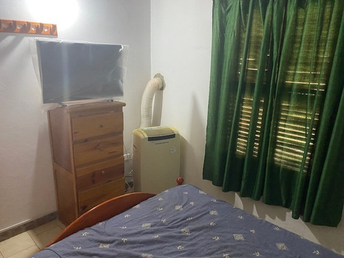 Vendo Tríplex, A Dos Cuadras Y Media De La Playa Y Siete Cuadras Del Centro, Zona Muy Tranquila, Dueño Directo, Escucho Ofertas, No Permuto.-