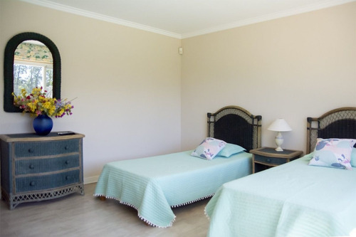 Casa En Venta De 3 Dormitorios En Beverly Hills