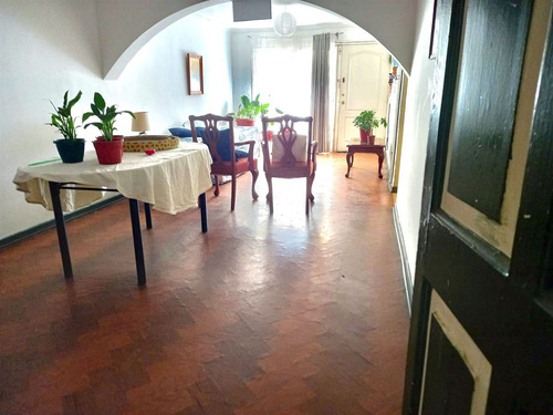 Casa En Venta De 3 Dorm. En La Cisterna