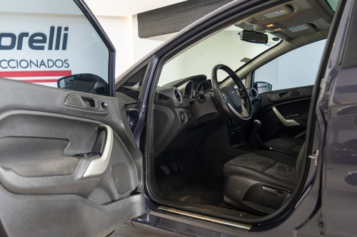 Ford Fiesta Kinetic Design 2012 1.6 Design 120cv Titanium