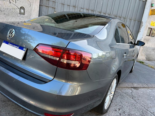 Imagen 18 de 25 de Volkswagen Vento Highline 1.4t Dsg 2018 / Unico Dueño