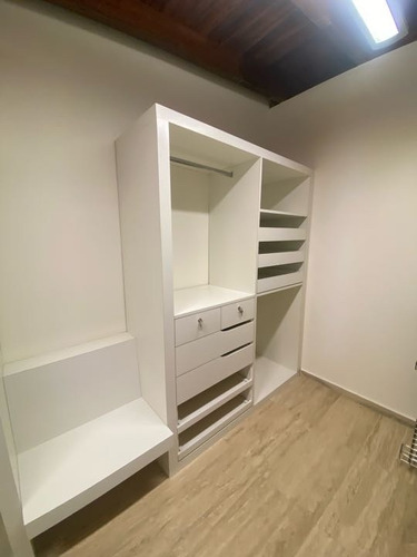 Imagen 24 de 26 de Se Vende Casa 640m2 4h+4s/8b/12p Cerro Verde 0746
