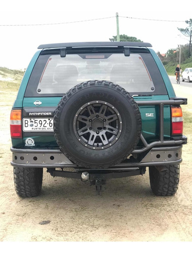 Nissan Pathfinder Canadiense 4x4 At