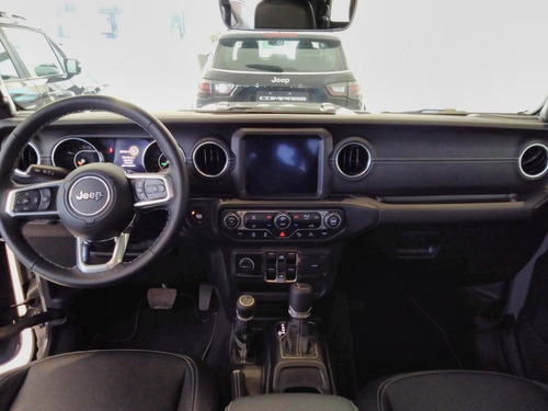 Imagen 8 de 15 de Jeep Gladiator Overland 3.6l At8 4x4 Entrega Inmediata Fp