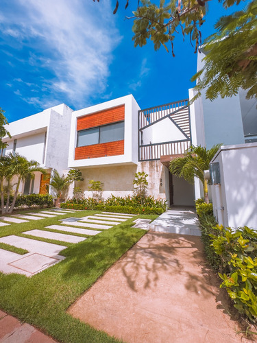Venta De Villa En Bahía De Banderas