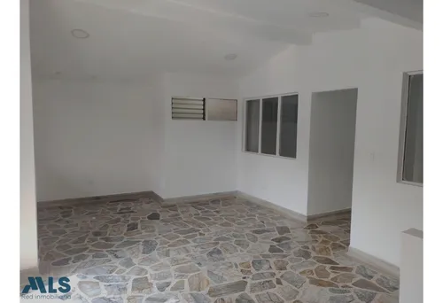 En Venta Casa De Dos Niveles En Guayabal(mls#249287)