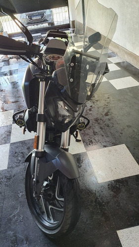 Bajaj Dominar
