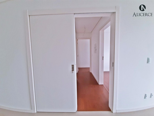 Apartamento De 3 Dormitórios No Estreito! - 2339