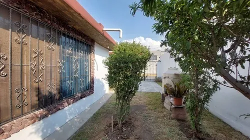 Amplia Casa En Venta En Esquina, Rápida Salida A Cdmx Y También Al Aifa