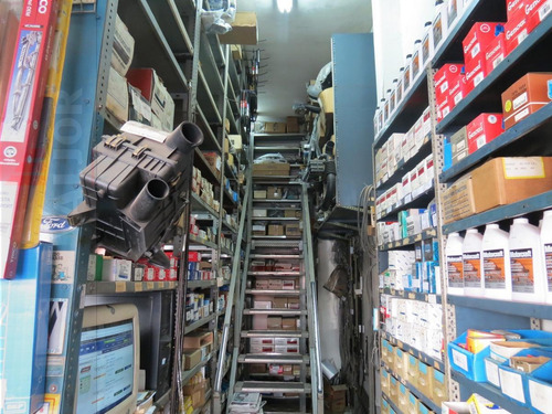 Imagen 20 de 22 de Local Con Vivienda En La Vía Pública