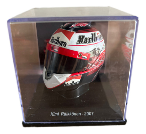 Miniatura F1 Capacete Ferrari Raikkonen 2007 Campeão 1/5 Branco
