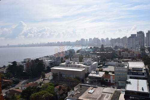 Peninsula - Ref: 577