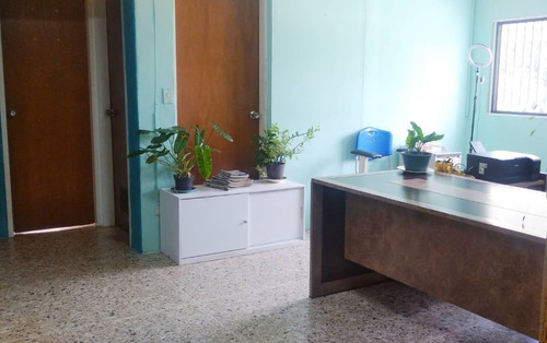 Imagen 5 de 5 de Alquilo Consultorio En Valencia Av Bolivar Centro Profesional Kerdell