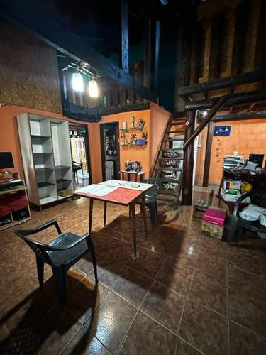 Venta - Casa Y Lote En Esquina Larcamon Y Burlando. Luis Guillon, Acepta Financiacion !