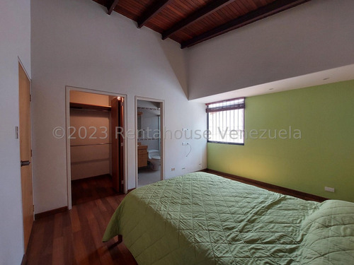 Casa En Venta En Alto Prado Caracas Remodelada Calle Cerrada Terraza