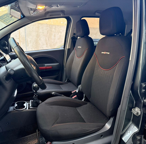 Fiat Uno 1.4 Sporting Flex 5p