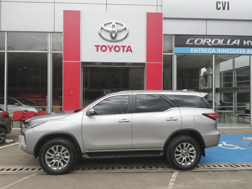 Toyota Fortuner Srv 2.8 Diesel At F.e.