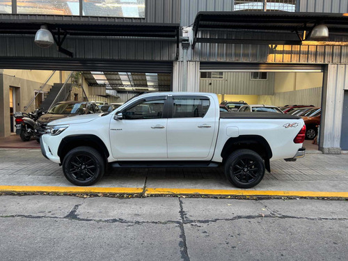 Imagen 2 de 12 de Toyota Hilux 2.8 Cd Srx 177cv 4x4 At /// 2016 - 144.000km