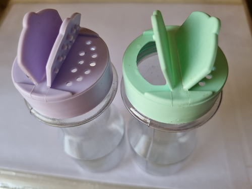 Salero-pimentero Plástico Transparente Tapa Verde Y Violeta