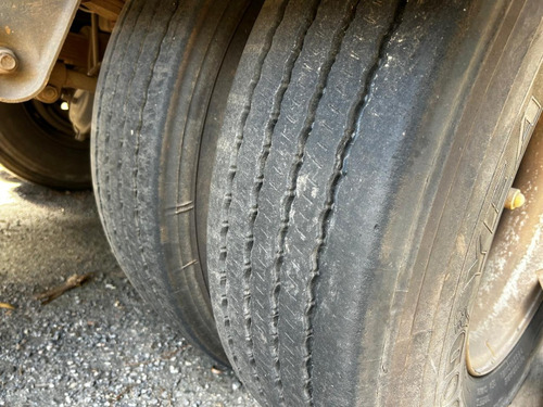 Bi-caçamba Randon Bi-trem Basculante Com Pneus