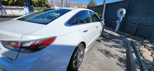 Imagen 6 de 20 de Hyundai Sonata Hev Premium Hev 2.0 Premium
