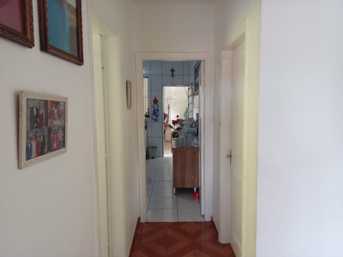 Casa Grande, Com Ótima Acessibilidade E Gerando Renda.
