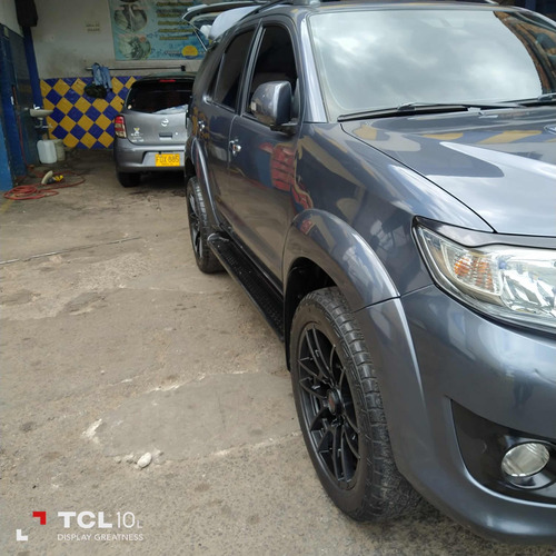 Toyota Fortuner 3.0 Sr5