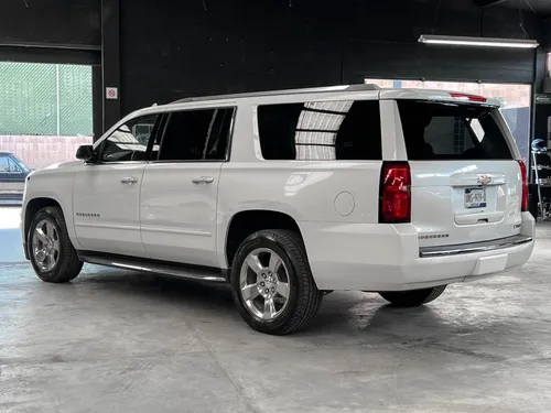 Chevrolet Suburban 5.4 Premier Piel 4x4 At