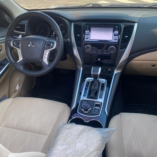 Imagen 7 de 9 de Mitsubishi Montero 4x4 Año 2019