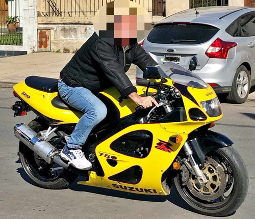 Suzuki Gsxr 750 Srad