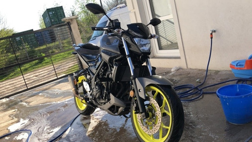Imagen 2 de 9 de Yamaha Mt 03