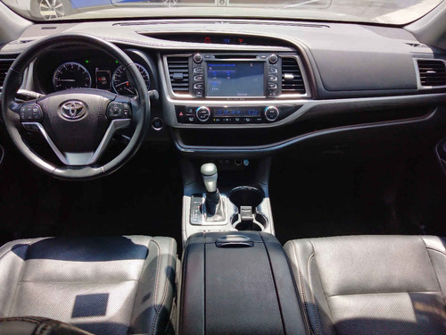 Imagen 12 de 14 de Toyota Highlander 2018 Limited Pr V6/3.5 Aut