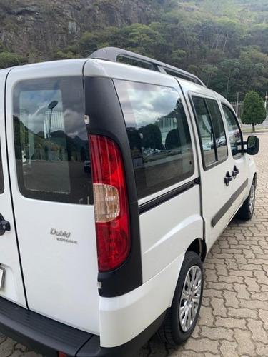 Imagem 4 de 10 de Fiat Doblo Essence 7 Lugares