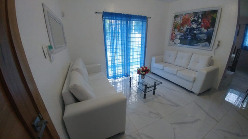 Se Renta / Alquila Apartamento Amueblado En Santiago, Res. Blue Amber, Primer Piso