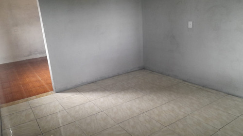 Casa De 02 Cômodos - Embu Das Artes/sp