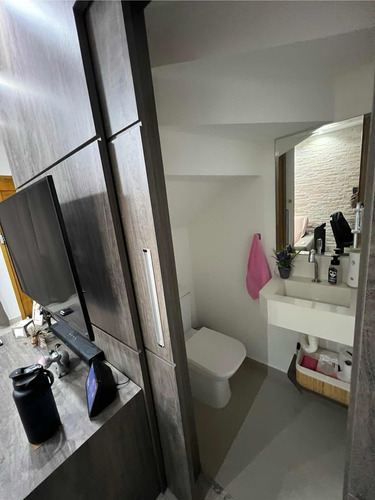 Casa Em Condomínio Com 2 Suítes E Repleta De Planejados