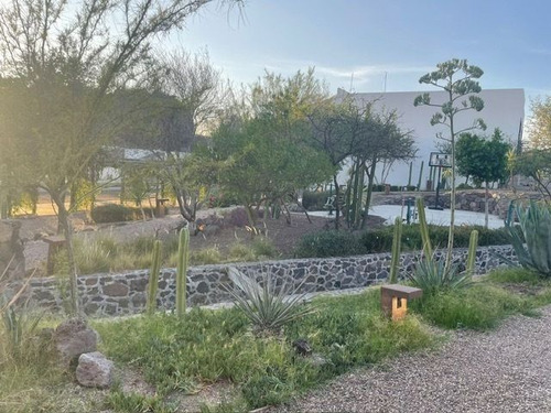 Terreno En Venta En Privada Santa Fe En Villas De Irapuato