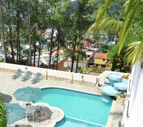 Imagen 1 de 14 de Gabriel Rivas Vende Casa En Urb. El Bosque Valencia Cod: Atc-541